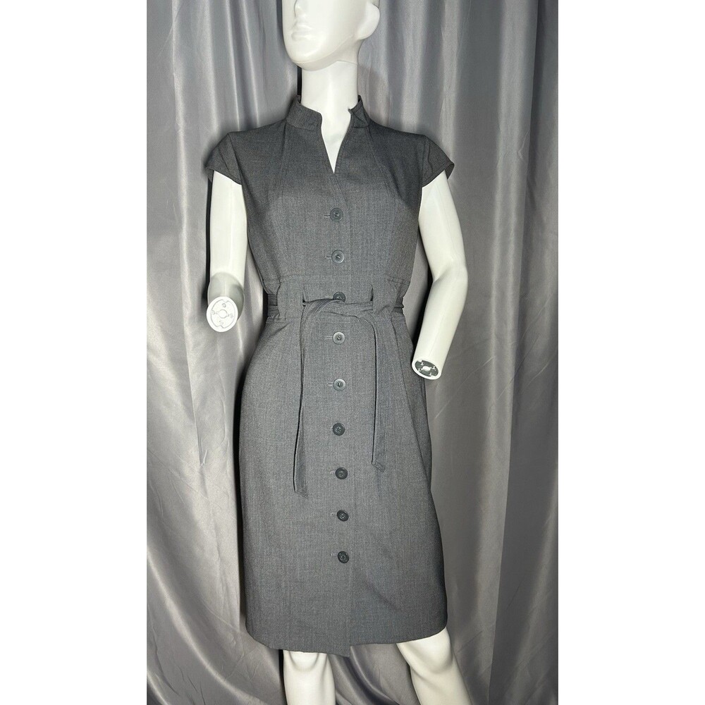 CALVIN KLIEN WOMEN’S SIZE 6 CAP SLEEVE BUTTON STRETCH BELTED GRAY CAREER DRESS